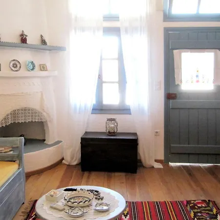 Welcoming House In With Mountain View Ferienhaus *