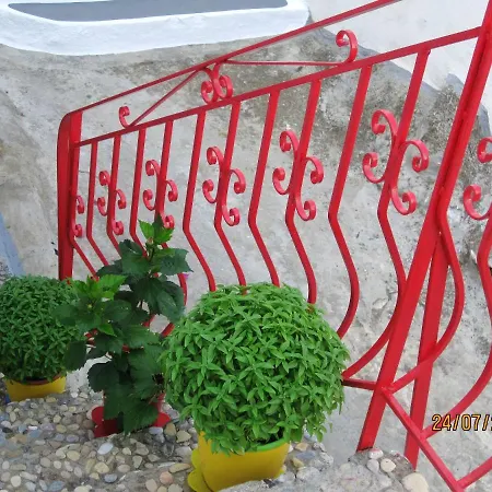 Welcoming House In With Mountain View Ferienhaus Skyros